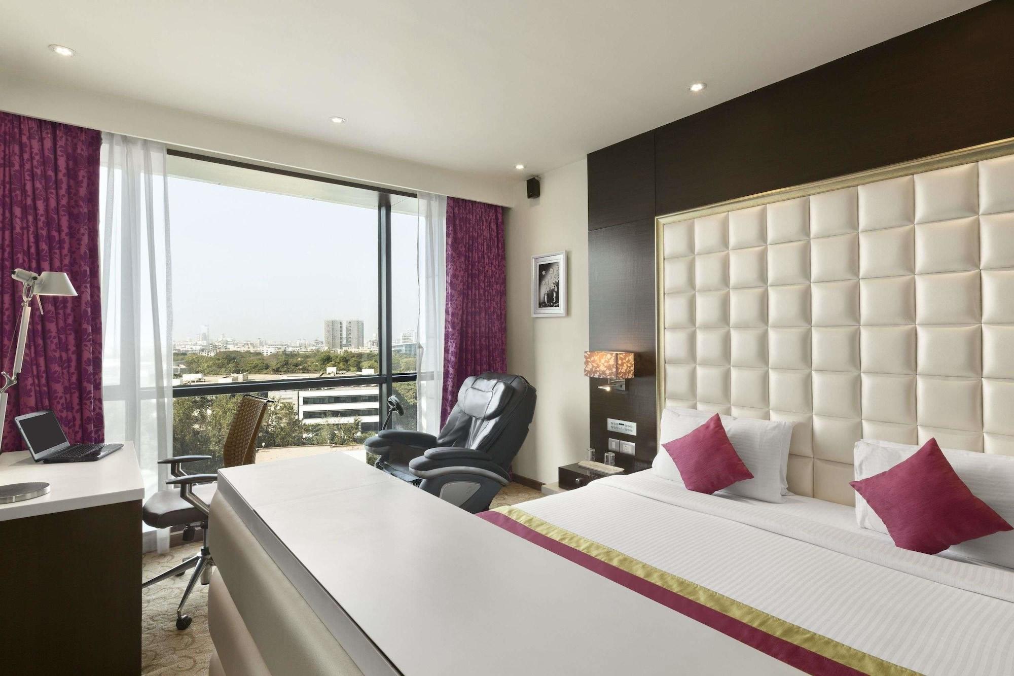 Ramada By Wyndham Navi Mumbai Hotel Ngoại thất bức ảnh