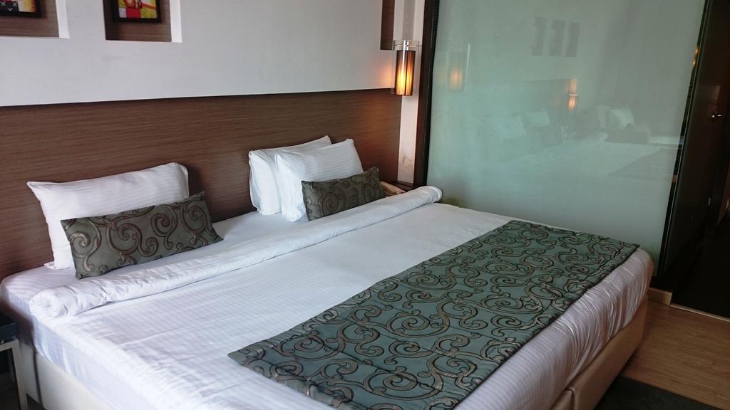 Ramada By Wyndham Navi Mumbai Hotel Ngoại thất bức ảnh
