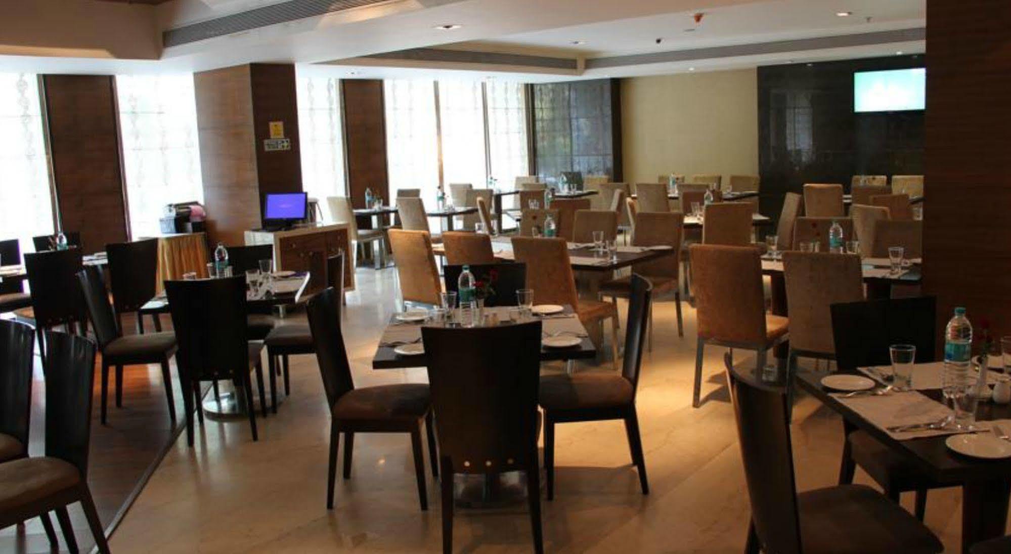 Ramada By Wyndham Navi Mumbai Hotel Ngoại thất bức ảnh